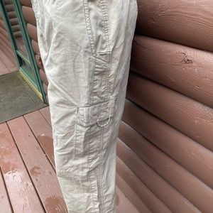 Columbia sport capris size 10 khaki